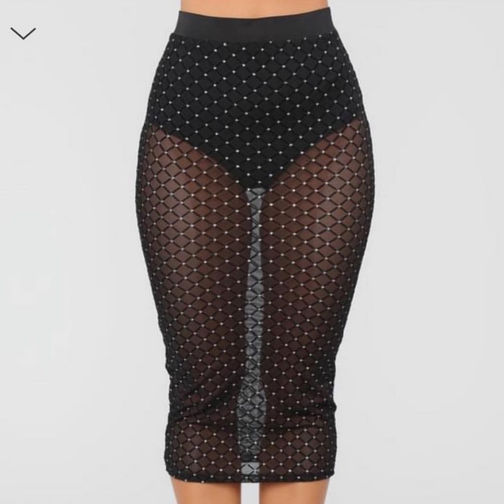 New mesh skirt size medium
